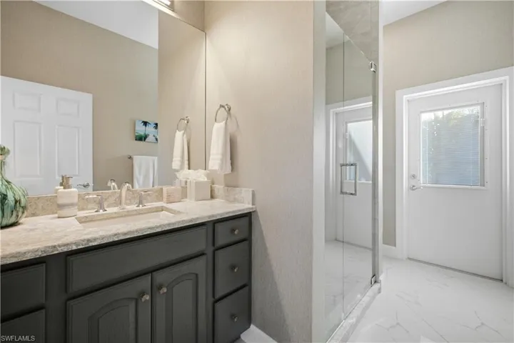 27231 Lakeway Ct, Bonita Springs, Florida 34134