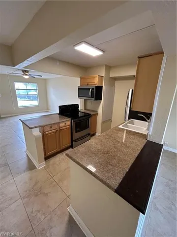 2828  Jackson  ST, Fort Myers, FL 33901