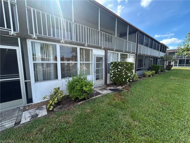 2828  Jackson  ST, Fort Myers, FL 33901