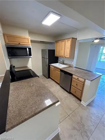 2828  Jackson  ST, Fort Myers, FL 33901
