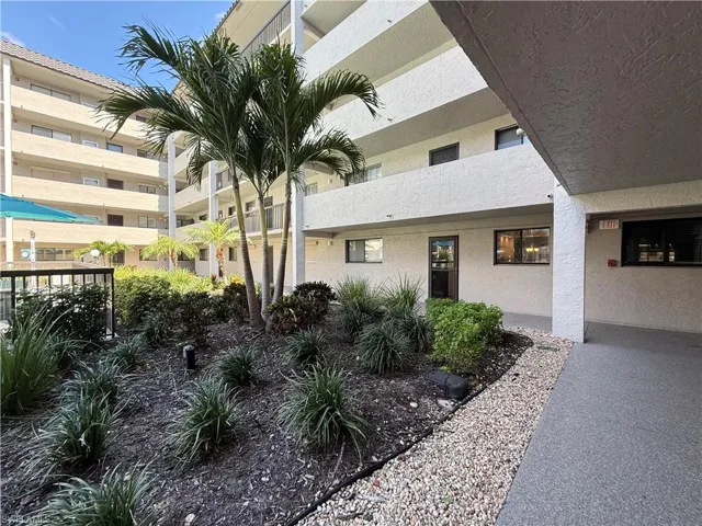 2121 Collier Ave 109, Fort Myers, Florida 33901
