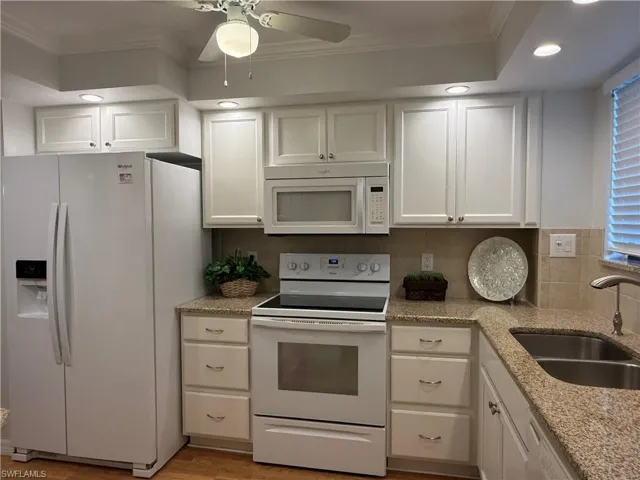 2121 Collier Ave 109, Fort Myers, Florida 33901