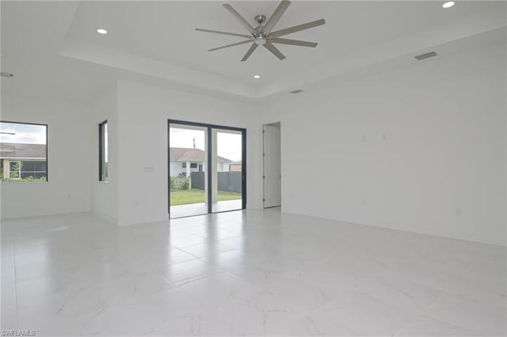 3303  21st SW ST, Lehigh Acres, FL 33976