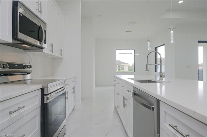 3303  21st SW ST, Lehigh Acres, FL 33976