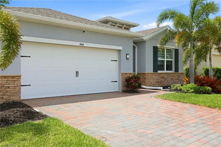 844 Heather Lake Ave, Cape Coral, Florida 33993