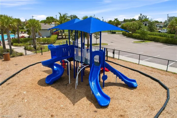 844 Heather Lake Ave, Cape Coral, Florida 33993