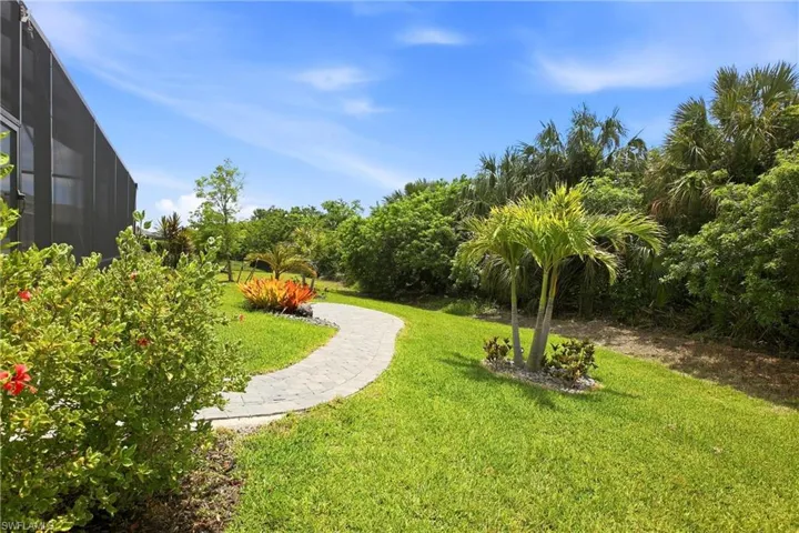 844 Heather Lake Ave, Cape Coral, Florida 33993