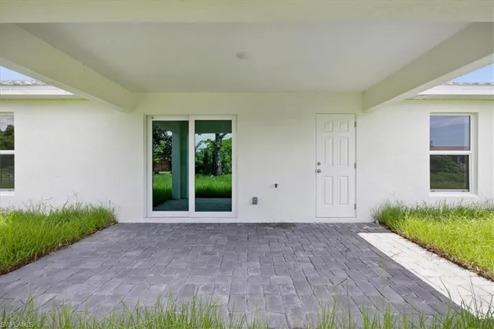 1813 NW 16th  TER, Cape Coral, FL 33993