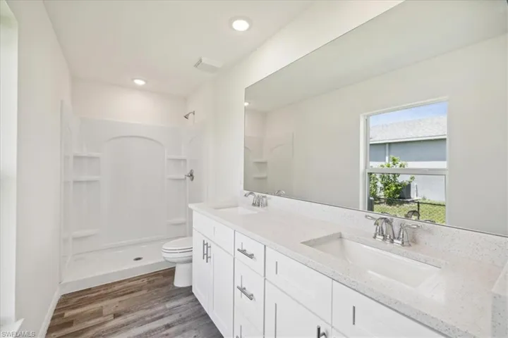 1813 NW 16th  TER, Cape Coral, FL 33993