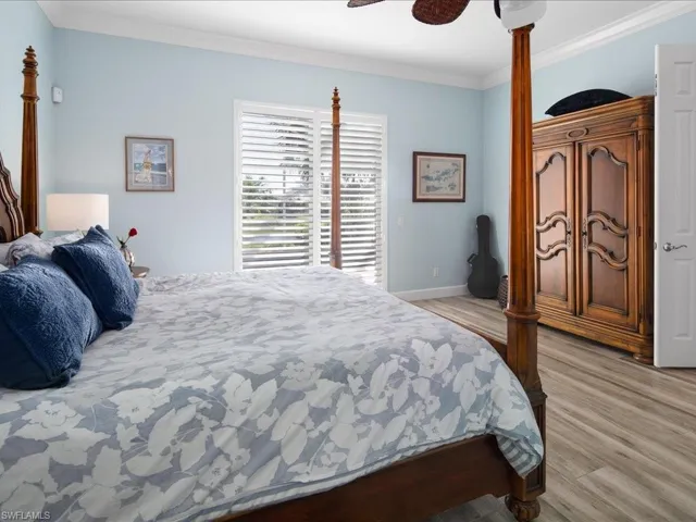 7654  Hernando  CT, Naples, FL 34114