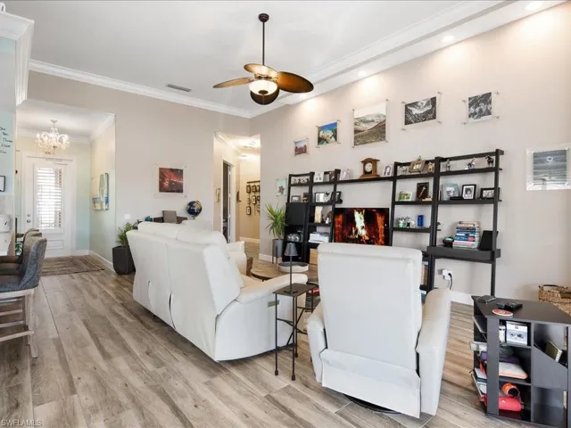 7654  Hernando  CT, Naples, FL 34114