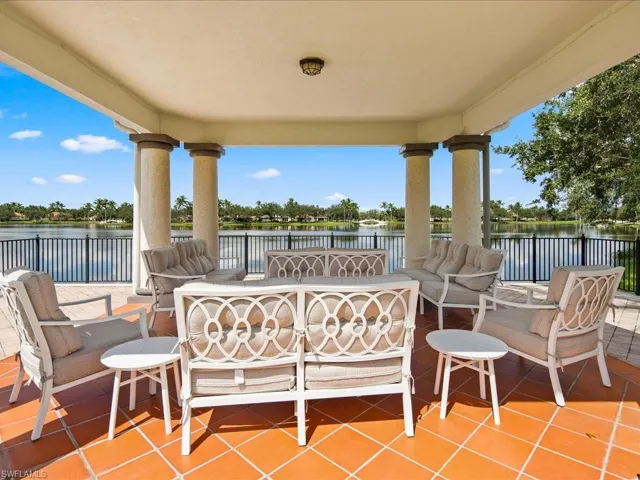 7654  Hernando  CT, Naples, FL 34114