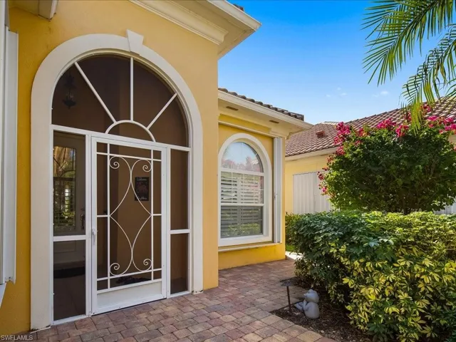7654  Hernando  CT, Naples, FL 34114