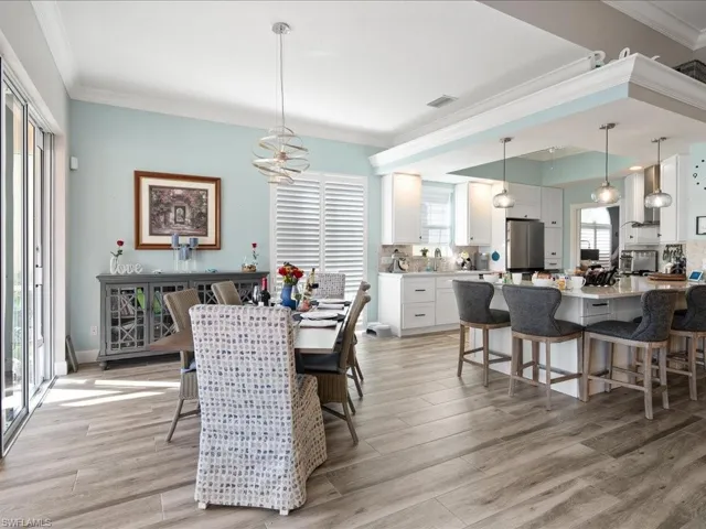 7654  Hernando  CT, Naples, FL 34114