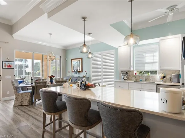7654  Hernando  CT, Naples, FL 34114