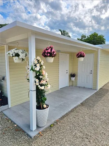 1130  Patterson  RD, Cape Coral, FL 33909