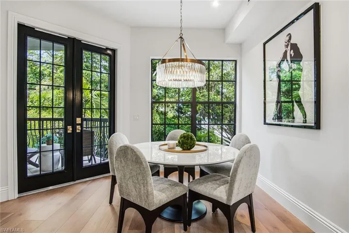705 10th St S 202, Naples, Florida 34102