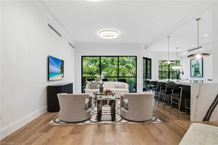 705 10th St S 202, Naples, Florida 34102