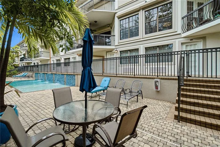 705 10th St S 202, Naples, Florida 34102