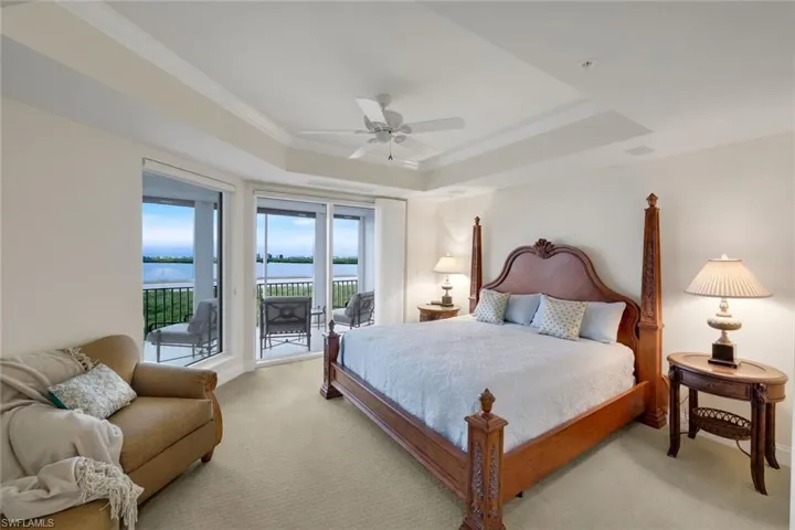 Primary bedroom with west-facing lanai