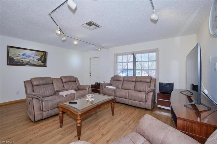 5849  Millay  CT, North Fort Myers, FL 33903