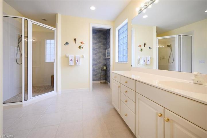 Second floor Bathroom with Separate water closet and walk in closet