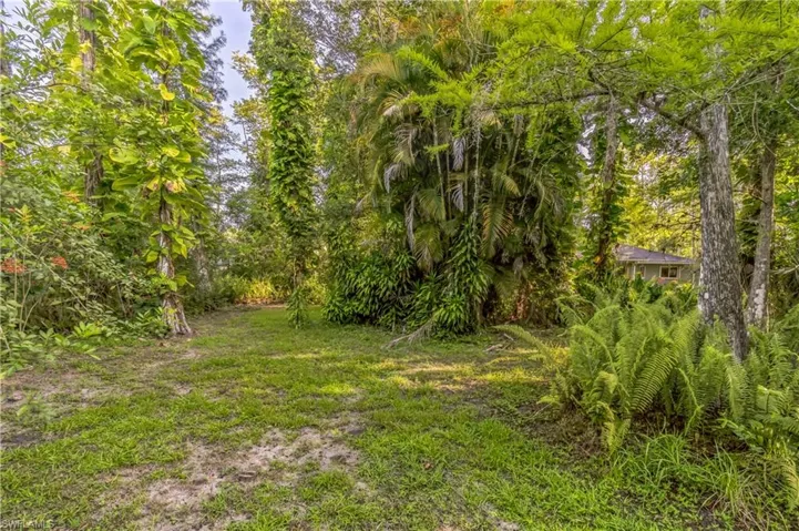 1440  14th NE AVE, Naples, FL 34120