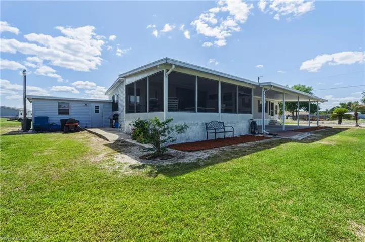 1586 Ne Grapefruit St, Arcadia, Florida 34266