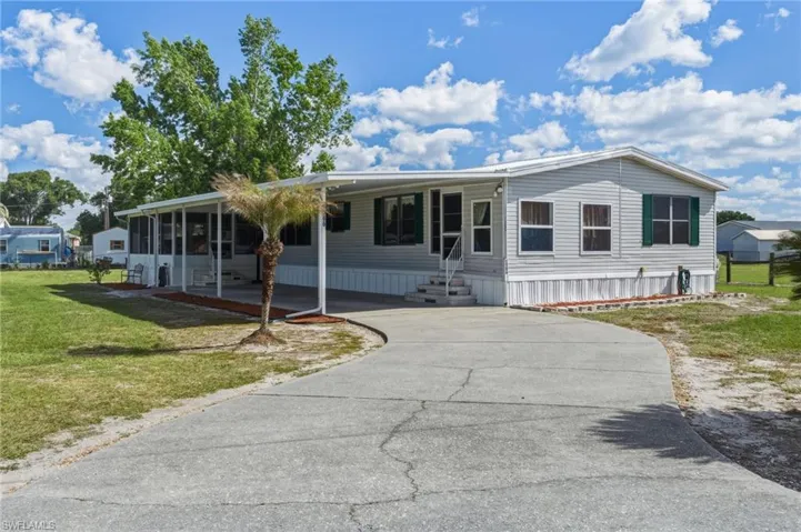 1586 Ne Grapefruit St, Arcadia, Florida 34266
