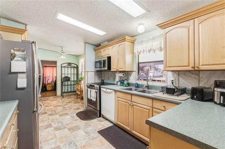 1586 Ne Grapefruit St, Arcadia, Florida 34266