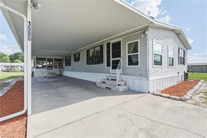 1586 Ne Grapefruit St, Arcadia, Florida 34266