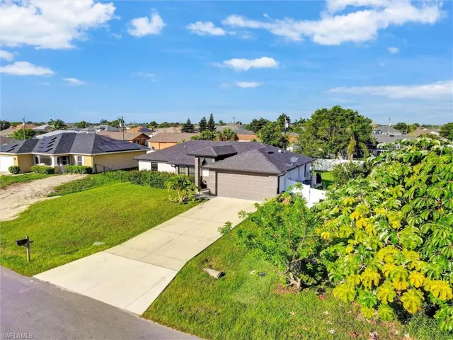 1317 4th Pl, Cape Coral, Florida 33909