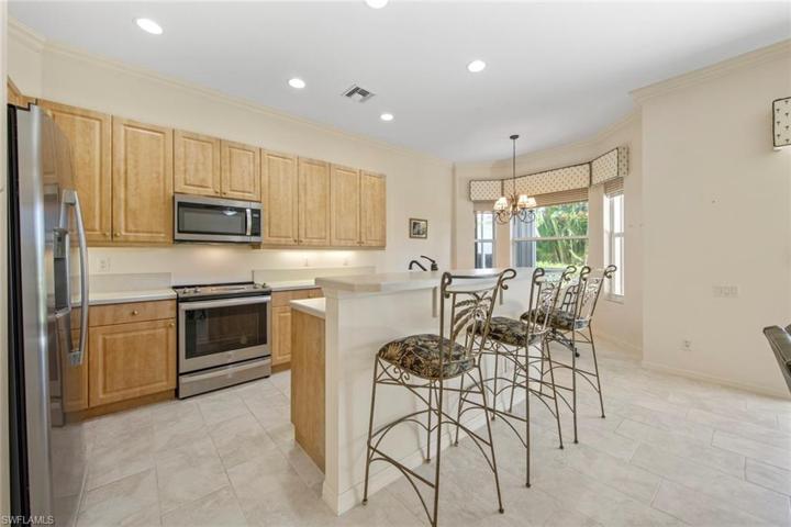 Kitchen & Breakfast nook