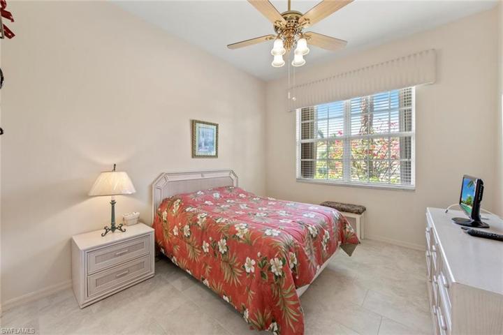 Guest bedroom #1