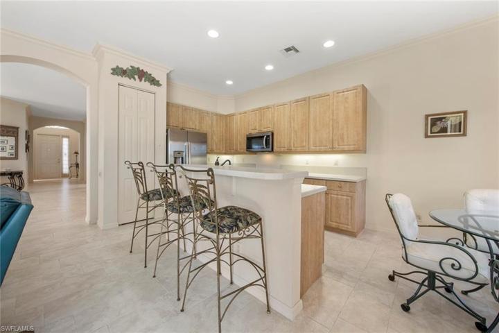 Breakfast bar