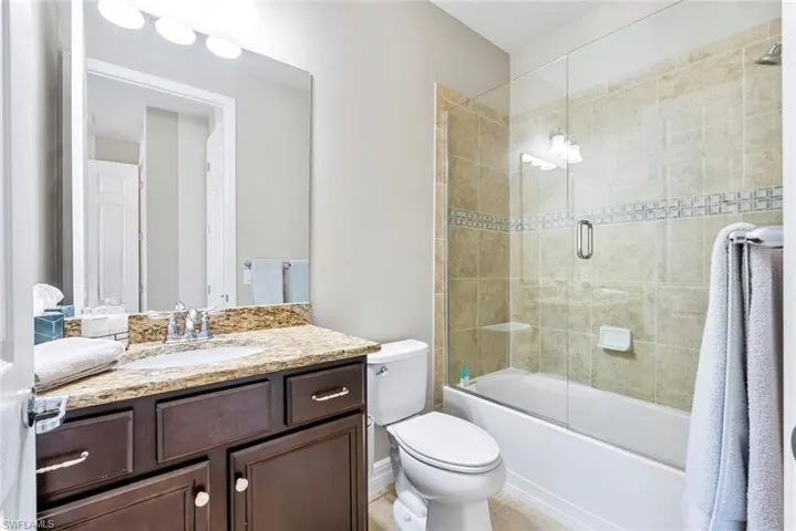 Guest en-suite bathroom