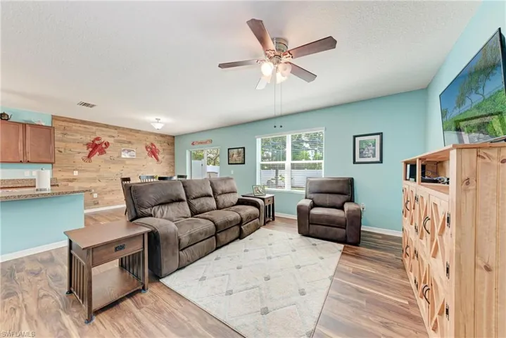 5809 71st St E, Palmetto, Florida 34221