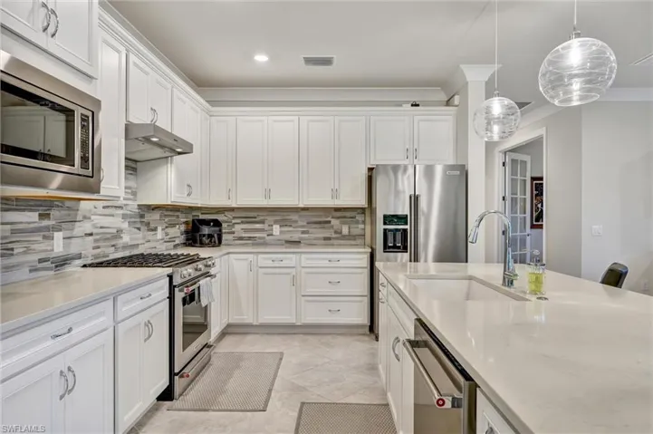 6820 Winding Cypress Dr, Naples, Florida 34114