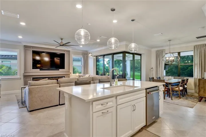6820 Winding Cypress Dr, Naples, Florida 34114