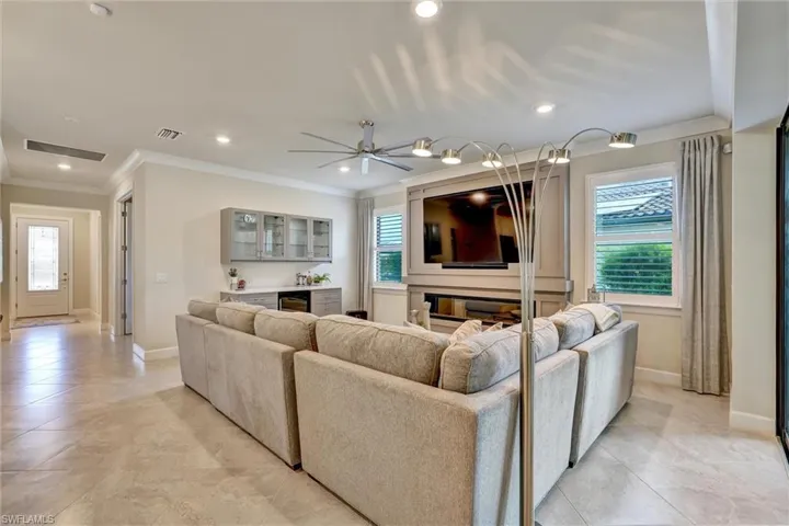 6820 Winding Cypress Dr, Naples, Florida 34114