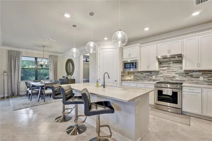 6820 Winding Cypress Dr, Naples, Florida 34114
