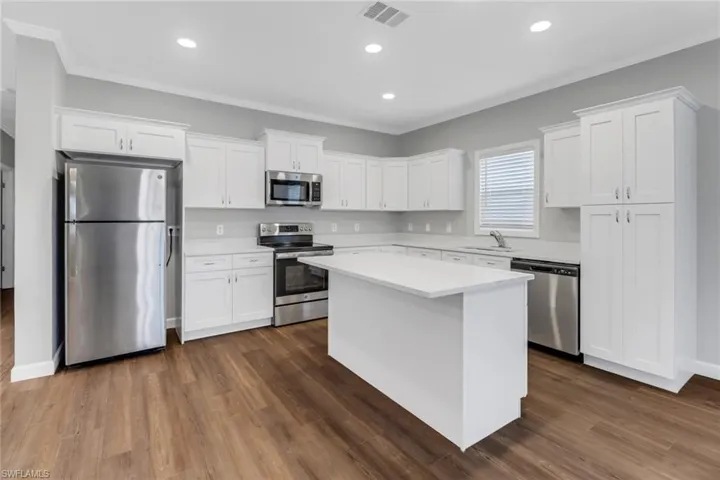 837  Da Vinci S AVE, Lehigh Acres, FL 33974