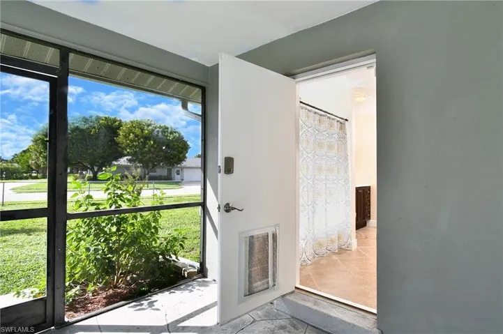 4718 Forest Glen Dr, North Fort Myers, Florida 33903