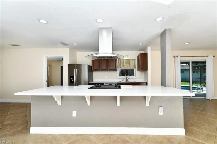 4718 Forest Glen Dr, North Fort Myers, Florida 33903