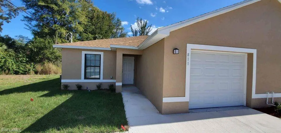 811 Se 24th Ave, Cape Coral, Florida 33990