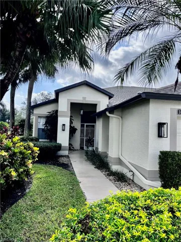 View of front of propertyEnd unit 3 BR/ 2 B