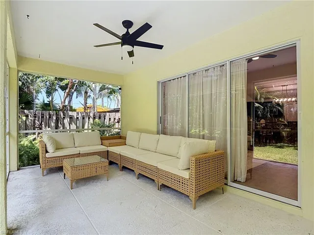 812 102nd Ave N, Naples, Florida 34108