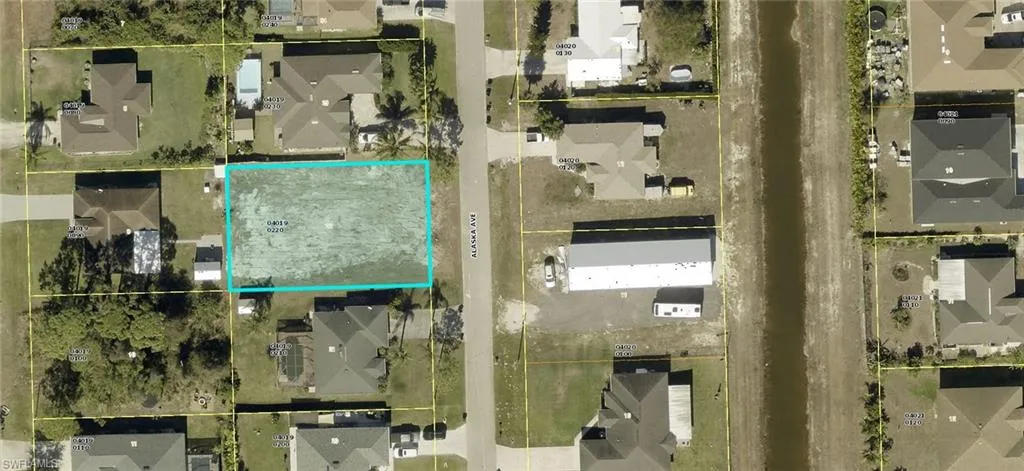 1017 Alaska Ave, Lehigh Acres, Florida 33971