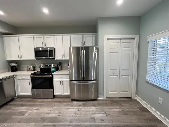 9113  Michael  CIR, Naples, FL 34113