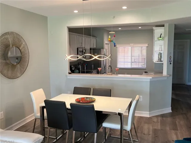 9113  Michael  CIR, Naples, FL 34113